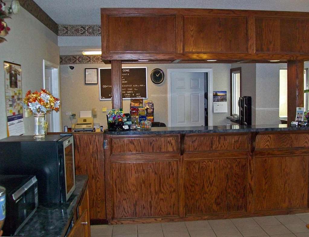 America'S Best Inn - Brinkley Интерьер фото